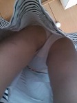 オナニー画像 女 2043番。ひよりの「下から覗いて下さい//」。サムネイル。